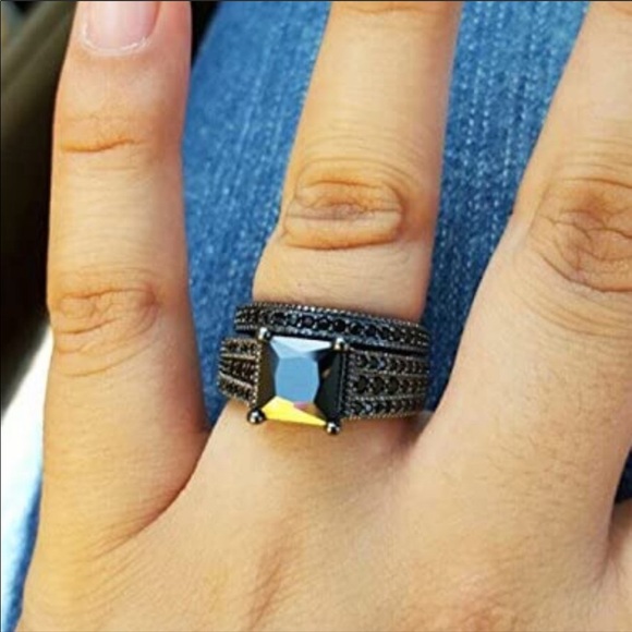 NEW PRINCESS CUT BLACK SAPPHIRE 925 SILVER RING - Picture 4 of 6